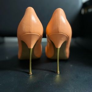 Nicholas Kirkwood Melon Gold Heel Pumps